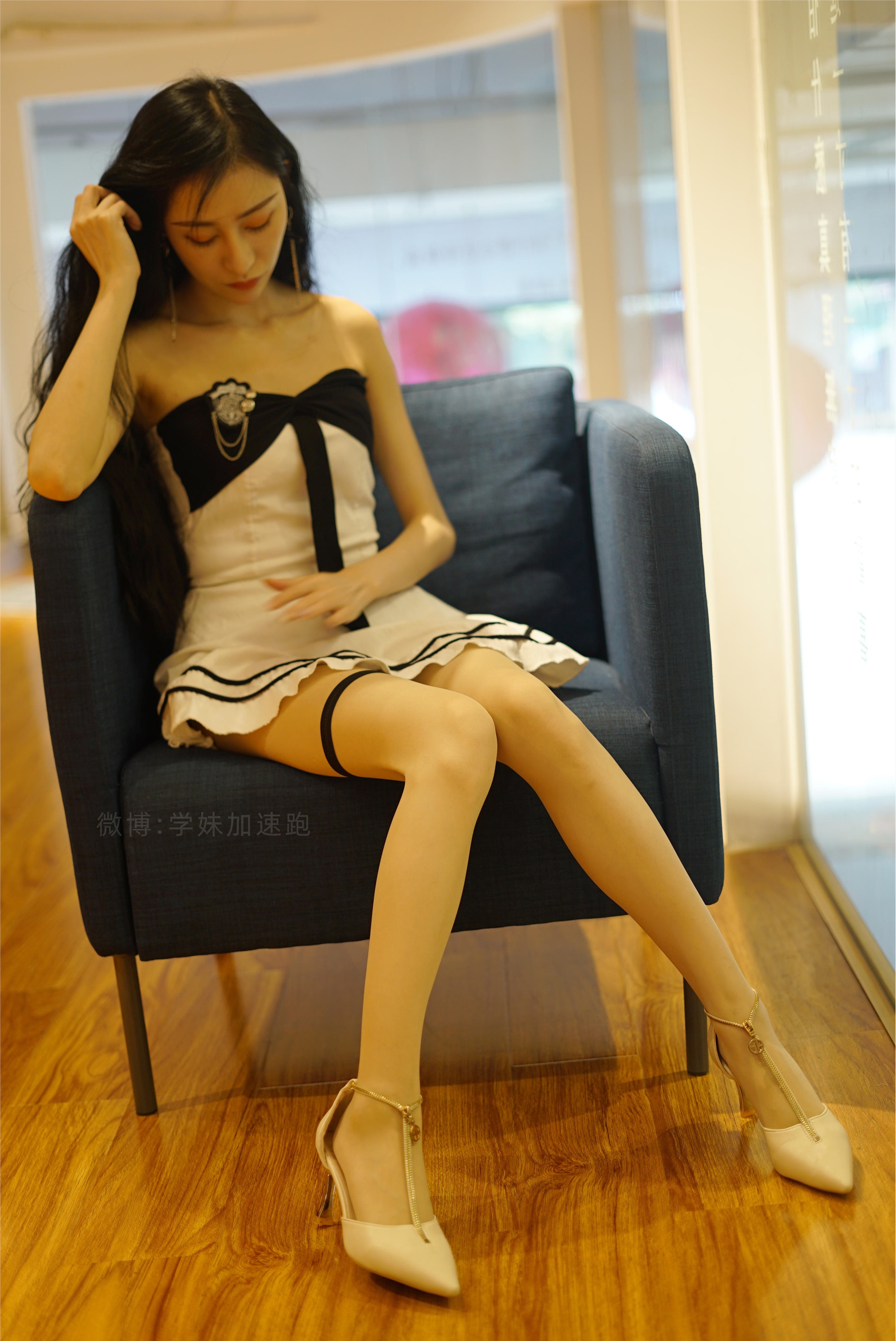 学妹加速跑 XM075《萌萌小腿神》